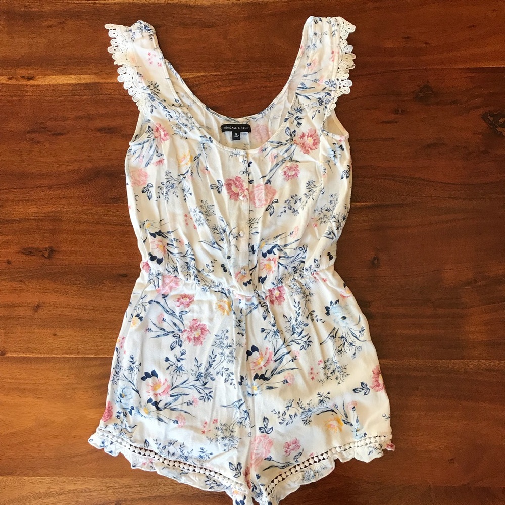 Kendall & Kylie floral romper